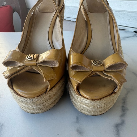 Christian Dior Yellow Patent Leather Bow Accents Espadrilles Size 39 - Picture 3 of 6
